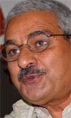 Famous theatre director Bansi Kaul addresses a press conference at the Chandigarh Press Club