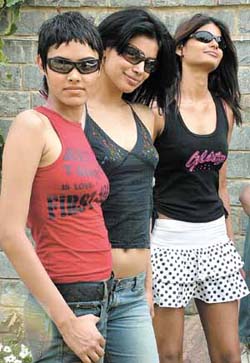 WINSOME THREESOME