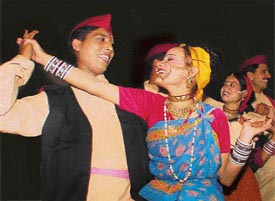 Artistes of Uttaranchal present a cultural programme in Ludhiana 