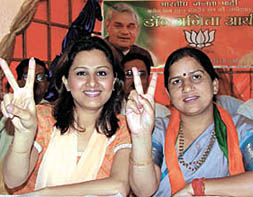 BJPs Karol Bagh candidate Dr. Anita Arya with TV artist Vani Tripathi at a Press conference in the Capital on Monday.
