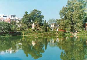 The picturesque Rani Taal is soothing in the heat of the summer