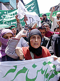 Muslim Khawateen Markaz leader Yasmeena Raja leads a procession to mark Id-e-Milad-un-Nabi procession in Srinagar 