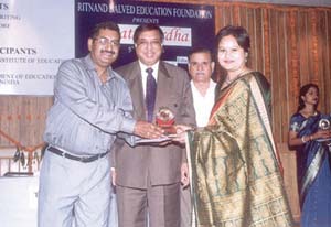 Dr Chauhan with the winners of the quiz competition.