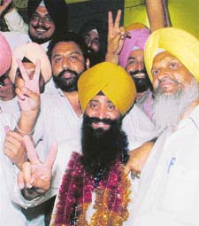 Mr Sharanjit Singh Dhillon of the SAD shows the victory sign after winning from the Ludhiana parliamentary constituency