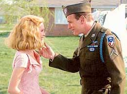Alison Lohman and Ewan McGregor in Big Fish