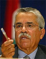 Saudi Arabian Oil Minister Ali al-Naimi answers questions at the United Nations House in Beirut
