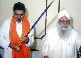 Union Minister of State Jagdish Tytler with DSGMC President Prahlad Singh Chandok at a function where the former was honoured with a Siropa