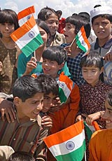 Kashmiri kids wave the Tricolour