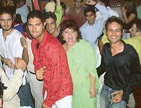 Cricketer Yuvraj Singh, hairstylist Sylvie and others dance at the bash
