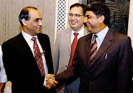 Secretary of Water Resource V.K. Duggal (right) shakes hands with Mr Ashfaq Mehmood, Secretary of Water Resource and Power, Government of Pakistan, before the start of their talks in New Delhi on Tuesday. 
