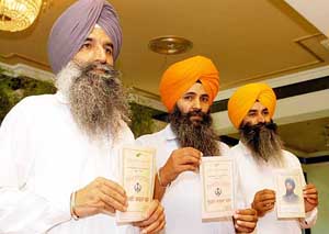 Jaspal Singh Dhillon, Swaran Singh Khalsa and Surinder Pal Singh release the SAD manifesto for SGPC elections