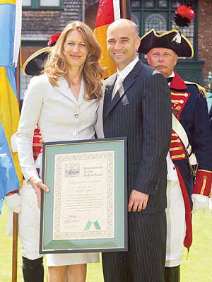 Graf and Agassi with the citation.