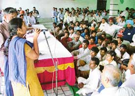 Functionaries of the Centre for Education and Communication, New Delhi, address a rally of hosiery workers in Ludhiana