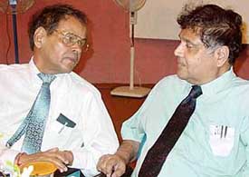 Prof K.N. Pathak, Vice-Chancellor, Panjab University, with Mr R. Natrajan, Chairman, AICTE, at Law Auditorium