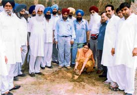 Tree plantation day and congress weed eradication camp in progress at Diwala village