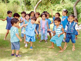 Tiny tots of Pearl Nursery School on an outing at Leisure Valley, Sarabha Nagar