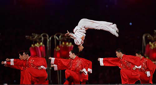 Chinese actors perform during the closing ceremony of the Athens 2004 Olympic Games August 29, 2004. The next summer Olympic Games will be held in Beijing in 2008. REUTERS/Eric Gaillard