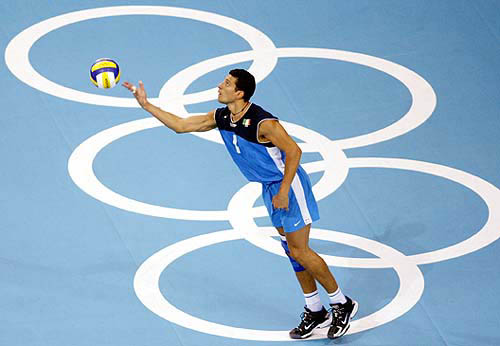 Italy's Luigi Mastrangelo prepares to server against Brazil during their men's volleyball gold medal match at the Athens 2004 Olympic Games on August 29.