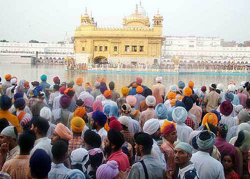 Devotees from all over the world arriving at the Golden Temple
