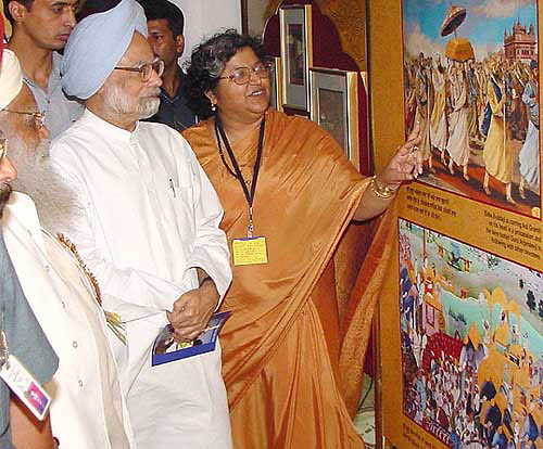 Prime Minister Dr Manmohan Singh visits Sri Guru Granth Sahib Research Centre after its inauguration at Gurdwara Rakab Gunj in New Delhi on Thursday.