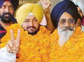 Mr Bhupinder Singh and Mr Harbhajan Singh, who have been elected chairman and vice-chairman, respectively, of the Market Committee, Chandigarh. 