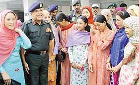 The Chief of Staff, Western Command, Lt Gen P.K. Grover with students from Kargil during their visit to Chandi Mandir