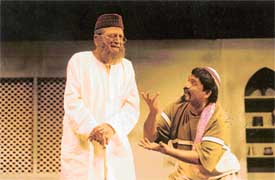 A scene from K. Vasudevans play "Kanjoos"