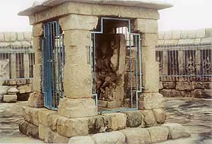 The structure housing the Shiva-Parvati idol at the centre of the circular Chausat Yogini temple