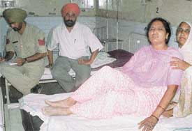 Roshni Begum, who was attacked by residents of Haripur Hinduan village, admitted at the Dera Bassi Civil Hospital