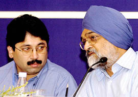 Deputy Chairman of Planning Commission Montek Singh Ahluwalia and Minister of Communications and IT Dayanidhi Maran at a round table conference on the Development of Telecom Equipment Manufacturing Sector in New Delhi on Monday. 