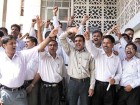 Lawyers of Karkardooma Court demonstrating in the Capital
