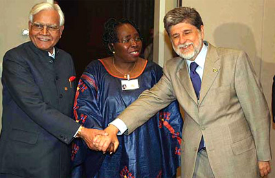 India's External Affairs Minister K. Natwar Singh joins hand with his South African counterpart Dr Zuma and Celso Amorim of Brazil