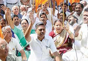 BJP workers hold dharna at Sectors 7 and 8 chowk of Chandigarh