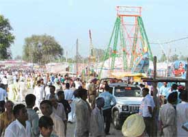 A view of the Chhapar Mela near Ludhiana