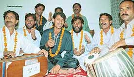 Musicians from Pakistan strike a melodious chord in Seraiki  the language they use for musical expression. They are here to attend an Indo-Pak mushaira