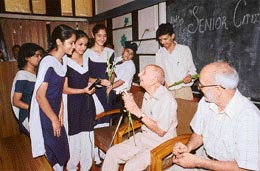 Mr Shanti Lal, being honoured by students of Government Model Senior Secondary School, Sector 16