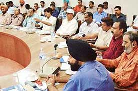 Mr Jagtar Singh Sidhu, Mr M.L. Talwar, Mr Anil Gupta, Mr Roop Chand and other leaders of employees unions of various newspapers at a regional conference of the All-India Newspaper Employees