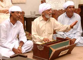 Ghulam Mohammad Chaand, a descendent of Bhai Mardana, performs ‘kirtan’ in Amritsar