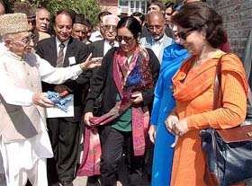 Former Jammu and Kashmir Chief Minister Ghulam Mohammad Shah with journalists from Pakistan at his residence in Srinagar on Friday. 