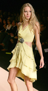 A model presents this creation as part of Australian designer Colette Dinnigans 2005 Spring-Summer ready-to-wear fashion collection in Paris on Sunday.