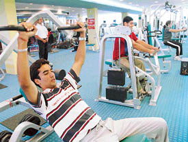 A good gym should be spacious, well-lit, properly ventilated and hygienic.