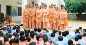 Members of the Kala Jatha present a group song at Sounti village, Amloh, as part of Science Awareness Year celebrations