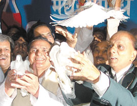 Delhi Health Minister Yoganand Shastri with Dr K. K. Aggarwal at the inauguration of MTNL Perfect Health Mela at Talkatora Garden in the Capital on Friday. 