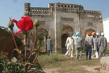 An old mosque, believed to have been built during Maharaja Ranjit Singhs reign, at Wadala, the native village of legendary Punjabi poet Shah Mohammad, is now in a dilapidated condition.