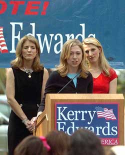 Chelsea Clinton speaks at a Kerry-Edwards rally