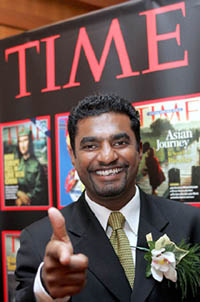 Sri Lankan winner of 'Time' magazine's 2004 Asia's heroes Muttiah Muralitharan poses during the ceremony in Seoul on Wednesday. 