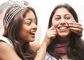 Femina Miss India-2004, Tanushree Dutta after the crown ceremony of the winner