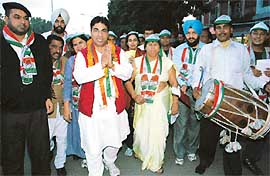 Mr Harmohinder Singh Lucky, Congress candidate, campaigns in Ward 11 for Municipal Corporation byelection
