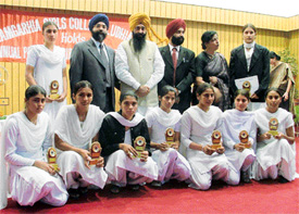 Students of Ramgarhia College with the Lok Sabha Member, Mr Sharanjit Singh Dhillon, after the prize distribution function at the college in Ludhiana on Tuesday