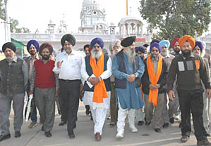 A Sikh jatha leaves for Pakistan from Sri Amb Sahib Gurdwara in Phase VIII, Mohali, on Saturday.